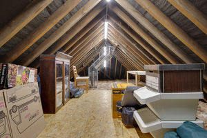 Loft- click for photo gallery